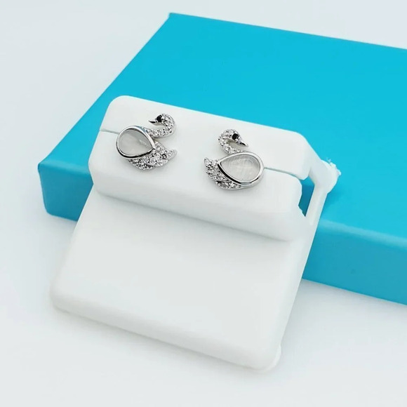 "925 Sterling Silver CZ Beautiful Earrings for Women, 1USPAR4129 - Picture 9 of 11